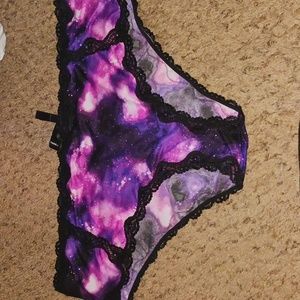 NWT Torrid Size 4 Purple Galaxy Hipster Panties